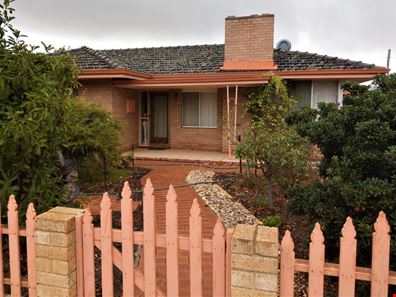 8 SOUTH ROAD, Lake Grace WA 6353