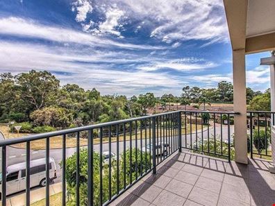 9/17 Southdown Place, Thornlie WA 6108