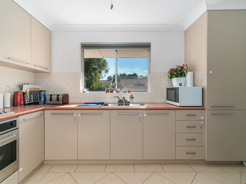 2/52 Williams Street, Kalamunda WA 6076