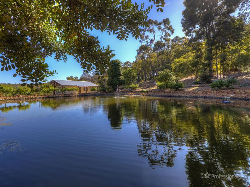 1540 Lacey Road, Stoneville WA 6081