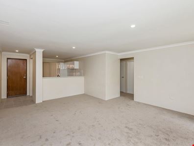 63/39 Elizabeth Street, Cloverdale WA 6105