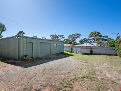 39 Lyall Street, Lamington WA 6430
