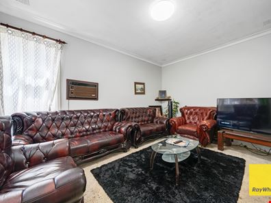 9 Poynings Street, Westminster WA 6061