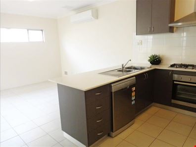 10 Skeit Road, Darch WA 6065