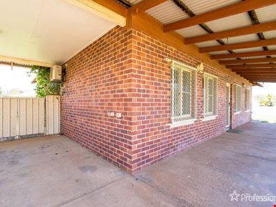 2 Skinner Court, Brockman WA 6701