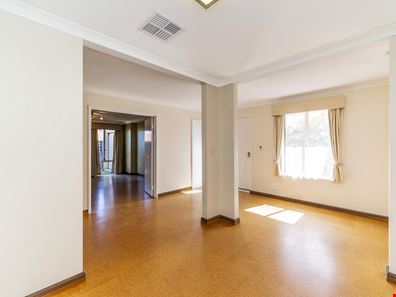19 Macalpine Retreat, Kinross WA 6028