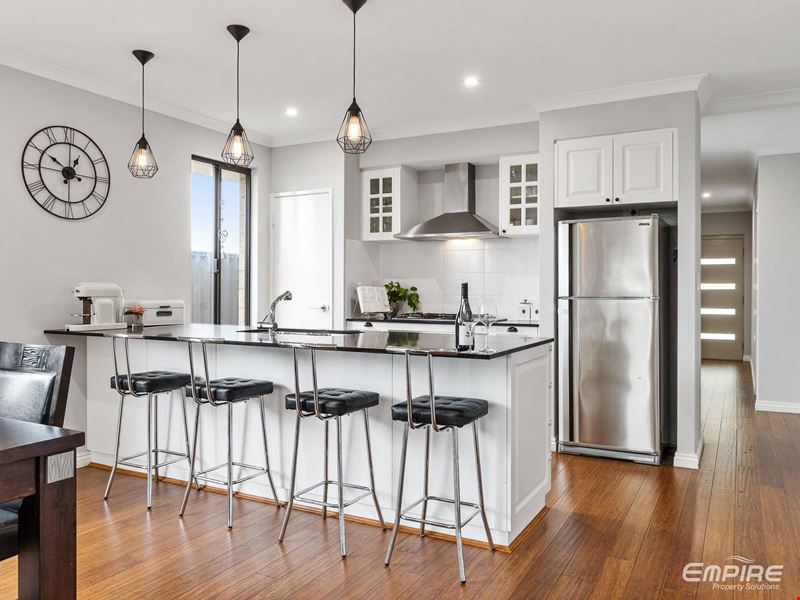 48 Velaluka Drive, Lake Coogee WA 6166