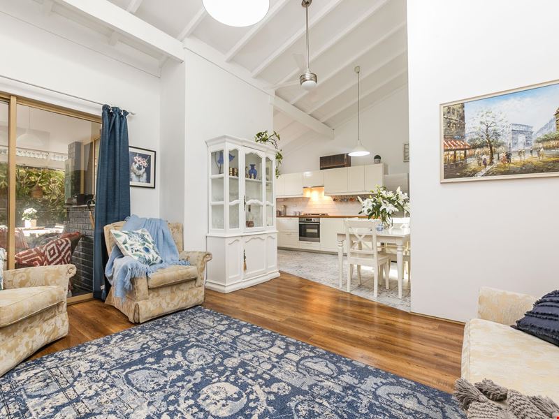 18/6 Edeline Street, Spearwood WA 6163