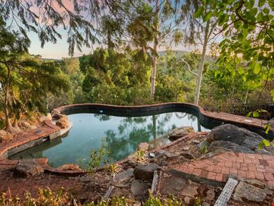 13 Michael Crescent, Boya WA 6056