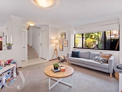 4/24 Tareena Street, Nedlands WA 6009