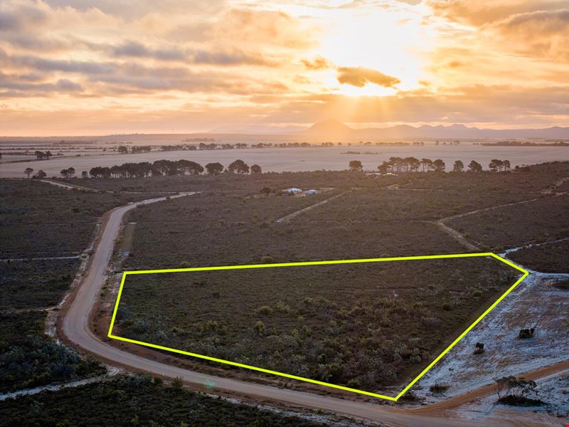 69 Long Pool  Road, Hopetoun WA 6348