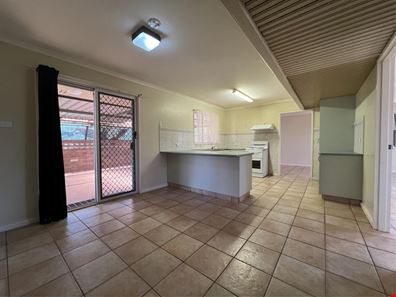 52 Giles Avenue, Newman WA 6753