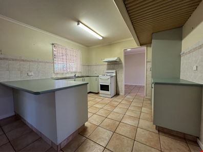 52 Giles Avenue, Newman WA 6753