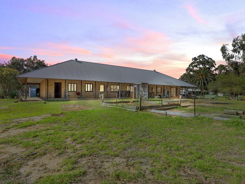 5 East Road, Capel WA 6271