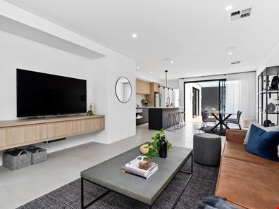 8 Rushmore Avenue, Bushmead WA 6055