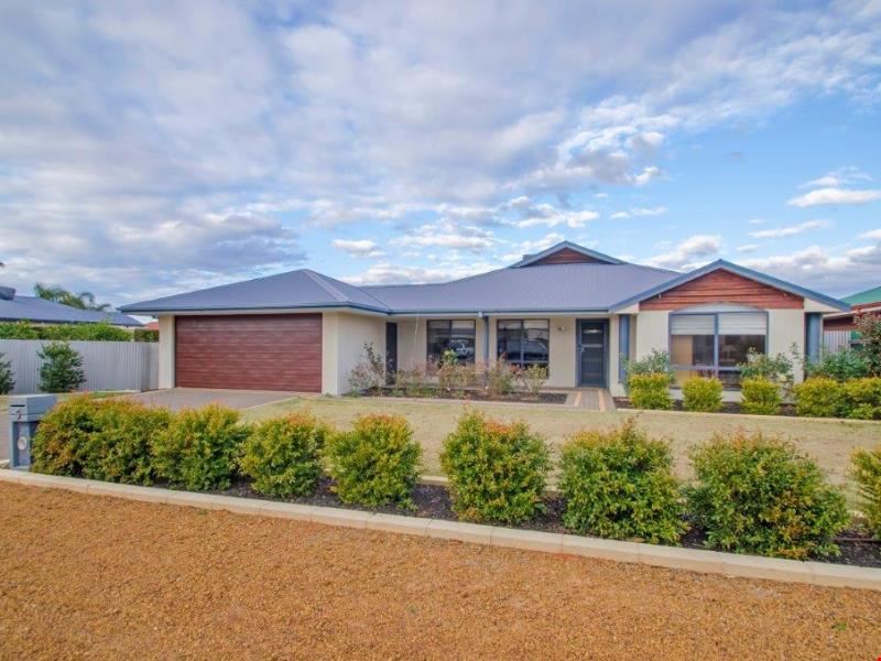 5 Berry Way, Broadwood WA 6430