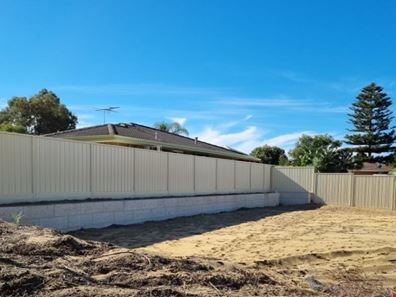 2 Camarino Drive, Woodvale WA 6026
