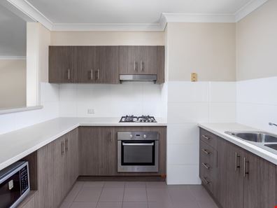 20/40 Reynolds Way, Withers WA 6230