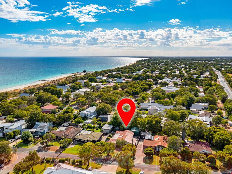 16 LOCKE STREET, Abbey WA 6280