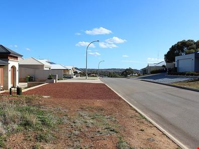 13 Golf  Crescent, Northam WA 6401