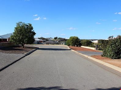13 Golf  Crescent, Northam WA 6401