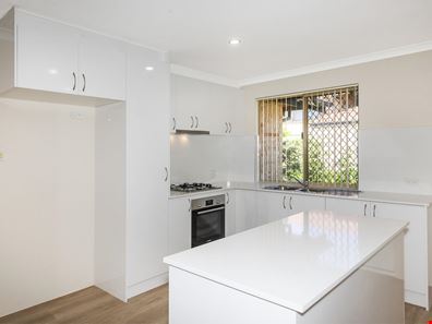 12/39 Elizabeth Street, Cloverdale WA 6105