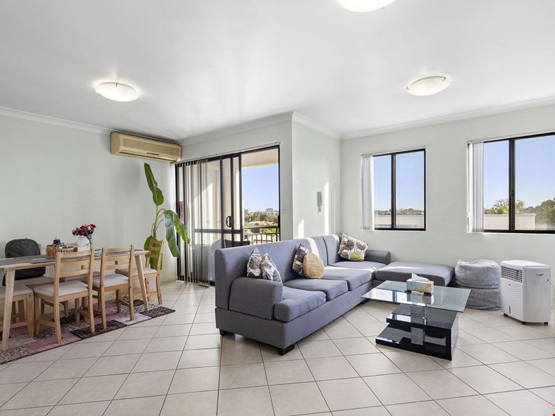 166F Scarborough Beach Road, Mount Hawthorn WA 6016