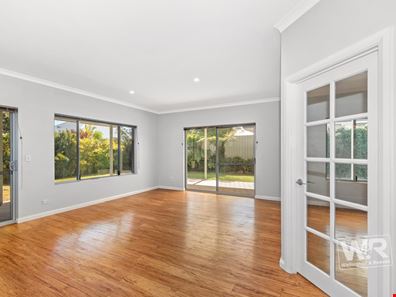 16 Goddard Way, Mckail WA 6330