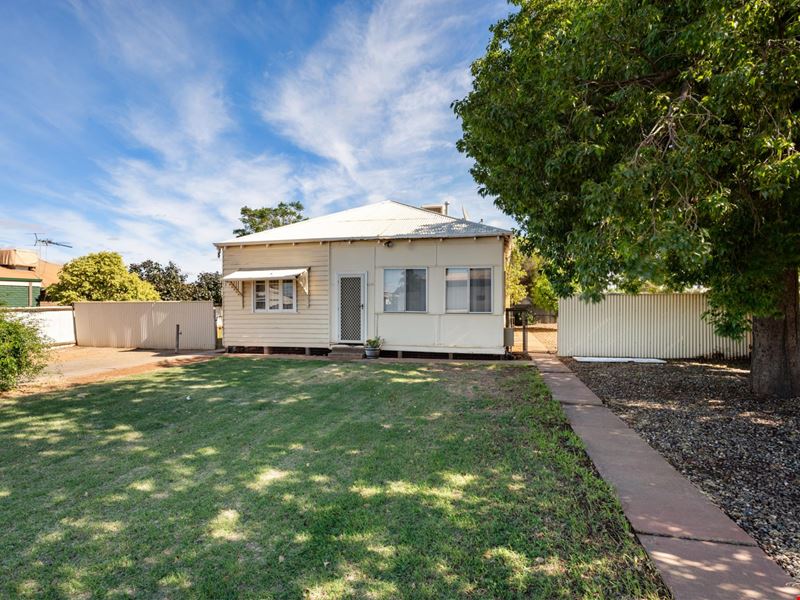 2 Balfour Street, South Kalgoorlie WA 6430
