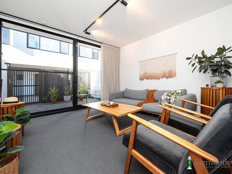 Unit 12/1A Charles St, South Fremantle WA 6162