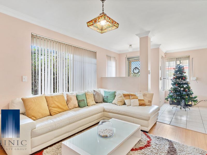 2/43 Leach  Avenue, Riverton WA 6148