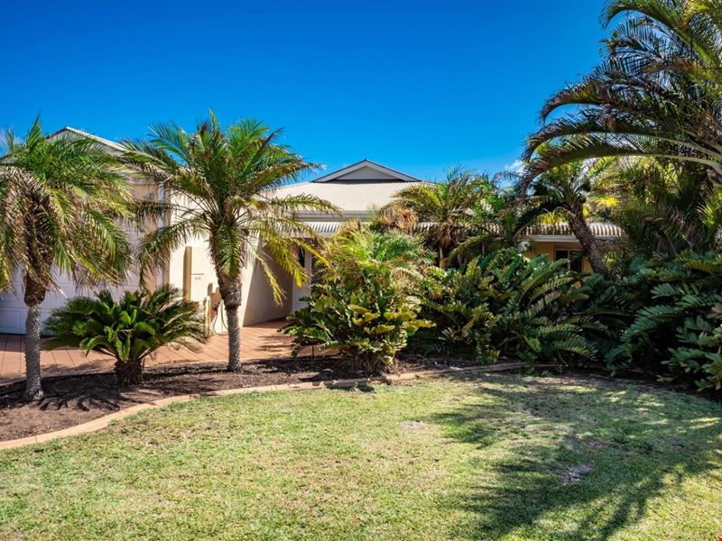 6 Conway Street, Beachlands WA 6530