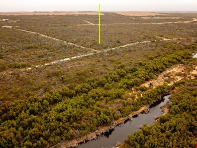 20 Long Pool Road, Hopetoun WA 6348