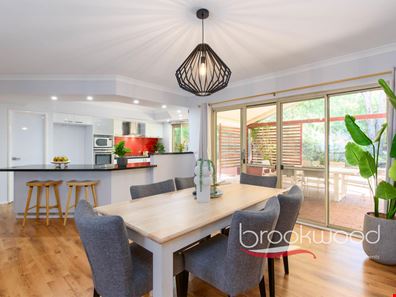 5045 Richardson Road, Stoneville WA 6081