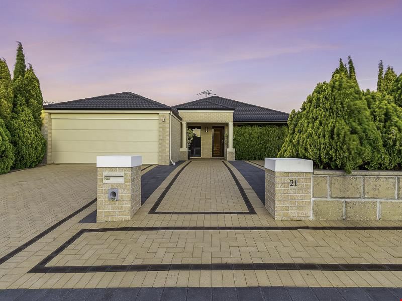 21 Glomach Circuit, Kinross WA 6028