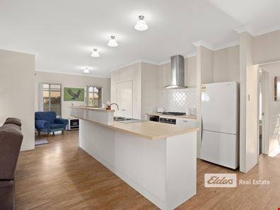9 Greenwood Way, Capel WA 6271