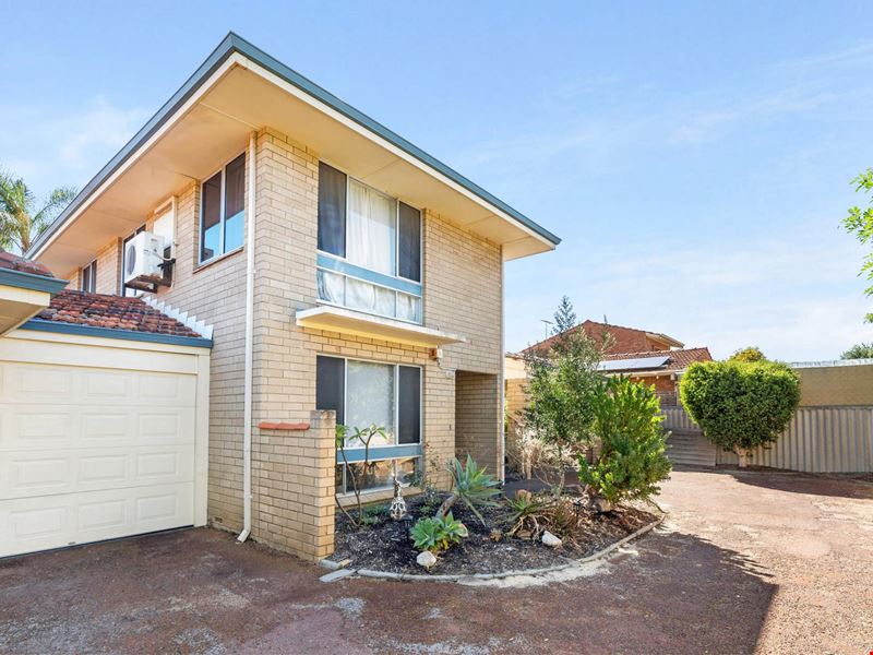 4/8 Coolidge Street, Como WA 6152