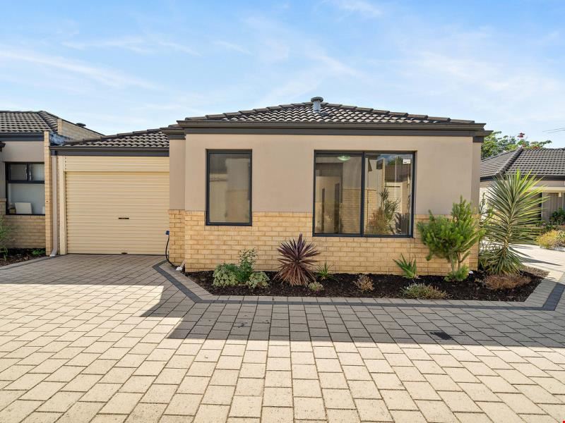 2/74 Gilbertson Road, Kardinya