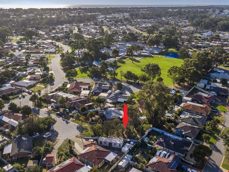 4 Volga Place, Greenfields WA 6210