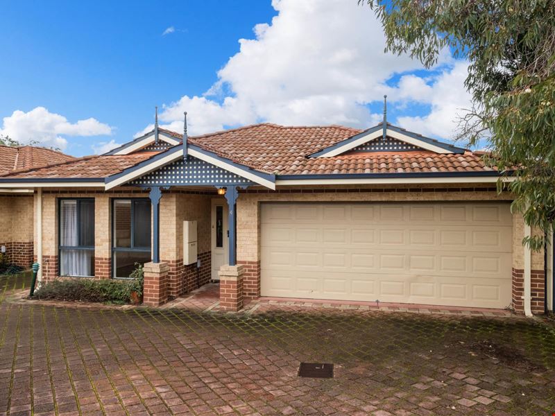 Villa 4/10 Heath Road, Kalamunda WA 6076