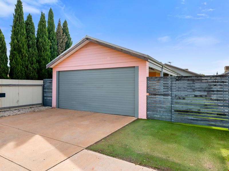 121A Campbell Street, Lamington WA 6430