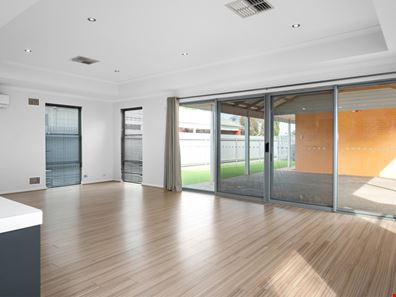 121A Campbell Street, Lamington WA 6430