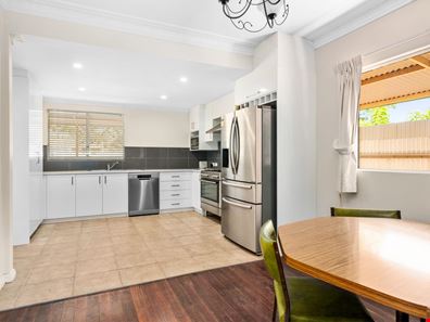 132A Hare Street, Lamington WA 6430