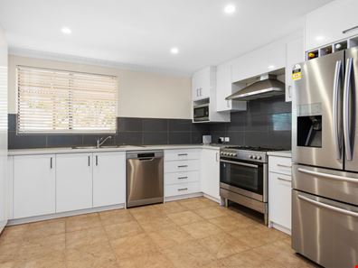 132A Hare Street, Lamington WA 6430