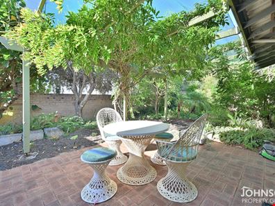 2/249 St Brigids Terrace, Doubleview WA 6018