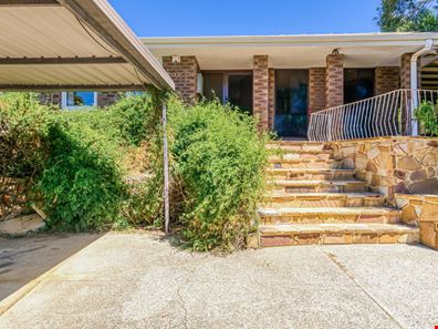 11 Barranduna Drive, Mount Nasura WA 6112