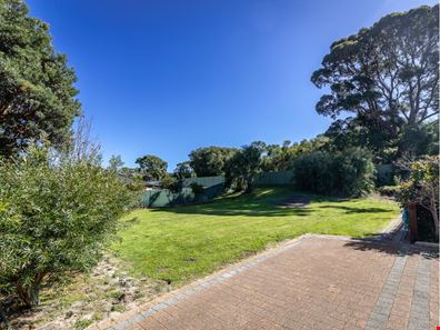 76 Wilson Street, Little Grove WA 6330