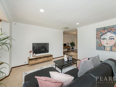 30 Glenorchy Crescent, Hamersley WA 6022