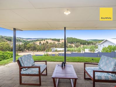 23 Hitchcock Drive, Nannup WA 6275