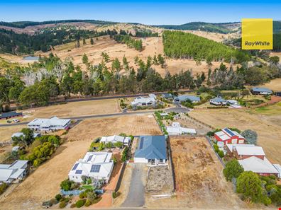 23 Hitchcock Drive, Nannup WA 6275